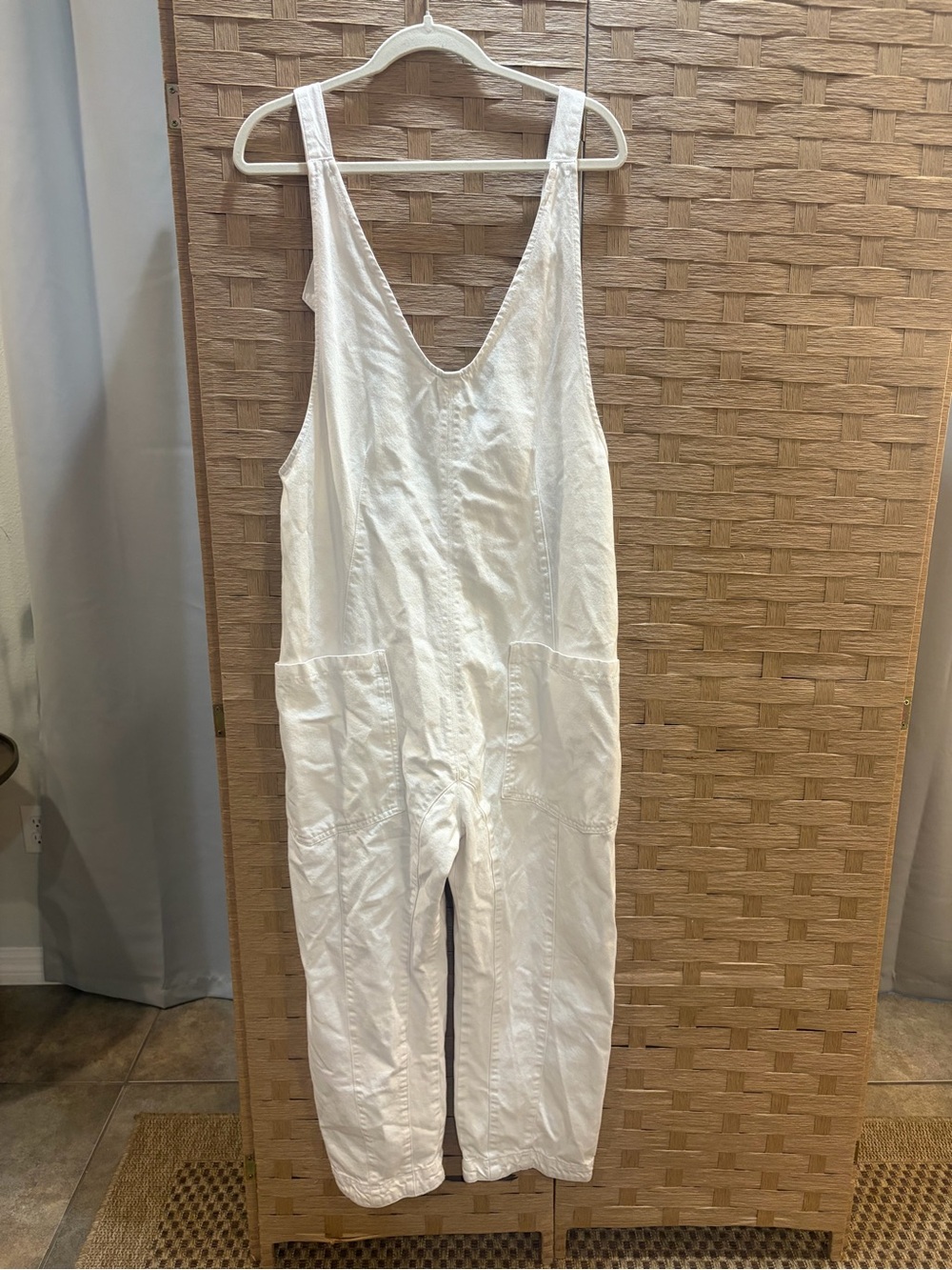 Free people We The Free High Roller Jumpsuit White Denim Barrel Jumpsuit size M - Picture 3 of 6